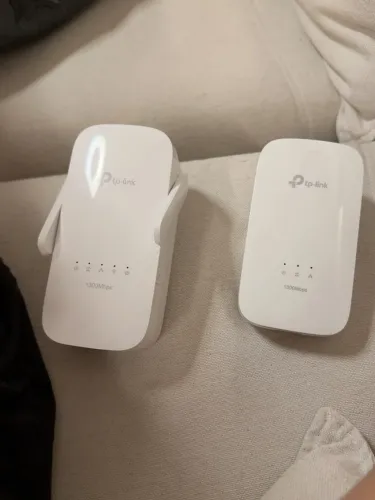 Repetidor Wi-Fi TP-Link AC1300, com antenas externas dobráveis e antena interna