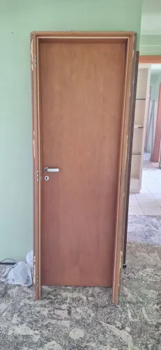 Oportunidade porta completa com fechadura 0,70x2,10
