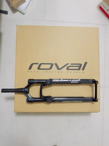 SUSPENSÃO ROCK SHOX SIDBRAIN