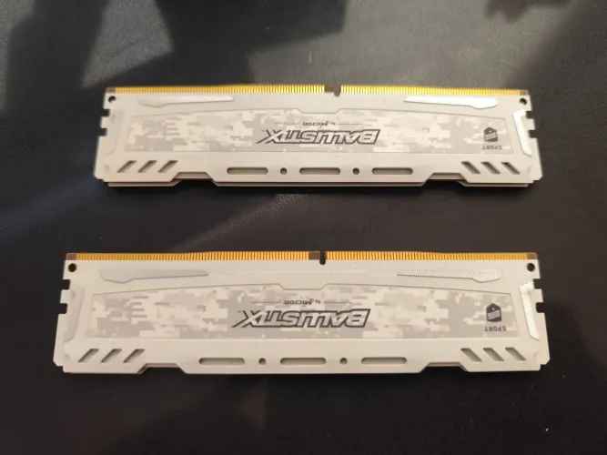 Memória RAM Ballistix Micron - 8gb (2x4) 2400mhz cl16