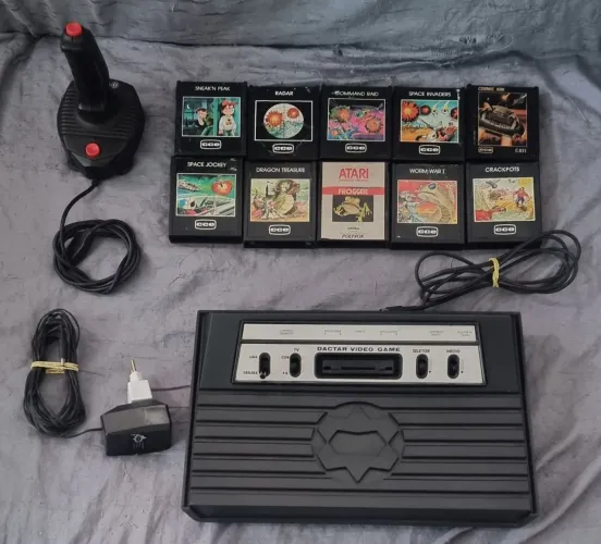 Atari 2600 110 wats com fitas originais e controle 