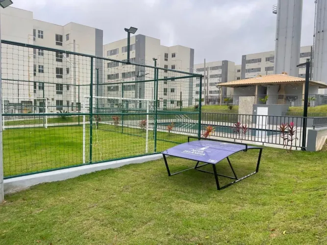 Alugo apartamento de 2 quartos
