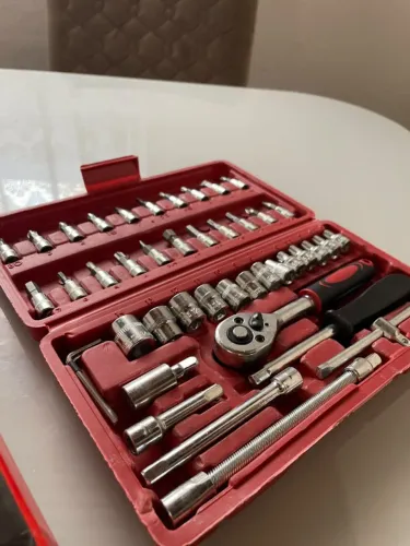 KIT DE FERRAMENTAS 46 PEÇAS ( lacrado )
