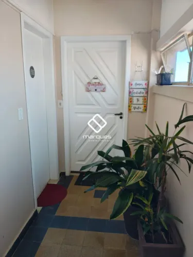 APARTAMENTO CENTRAL, AMPLO E COM BELA VISTA