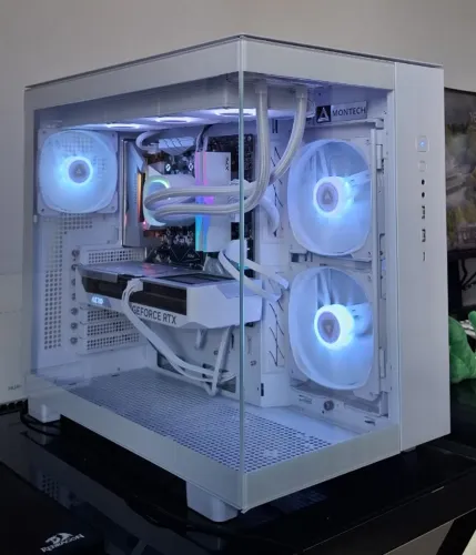 PC Gamer - Ryzen 7 5700x 16gb RTX4060 ti