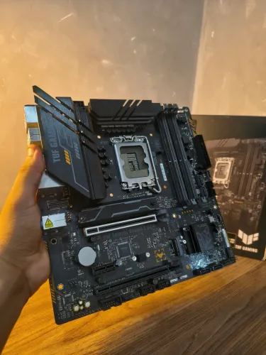 B760M-E D4 TUF Gaming | LGA1700 DDR4 | NFE | Aceito Cartão | OLX Pay