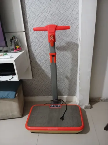Prancha vibratoria UPFITNESS com controle remoto