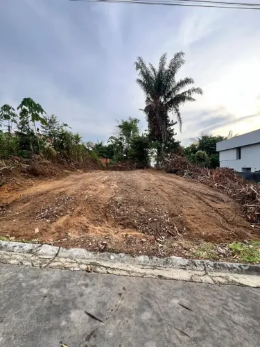 Lote com 250m² na 1ª Etapa do Vivenda das Marinas