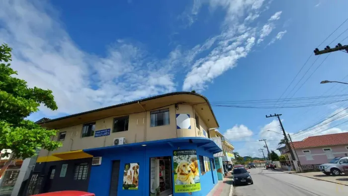 Sala para alugar, com 100.00m² Centro, Paulo Lopes,SC.
