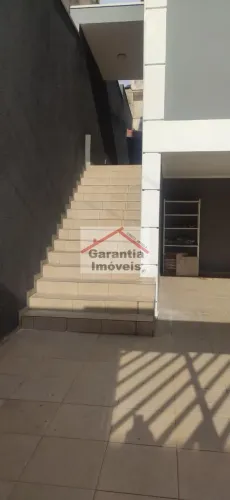 Casa à venda em Jardim D'abril, Osasco | 3 suítes, 180m²