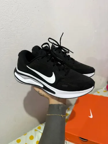 Tênis Nike journey run. 39