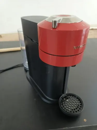 Cafeteira Nespresso Virtuo Next Vermelha