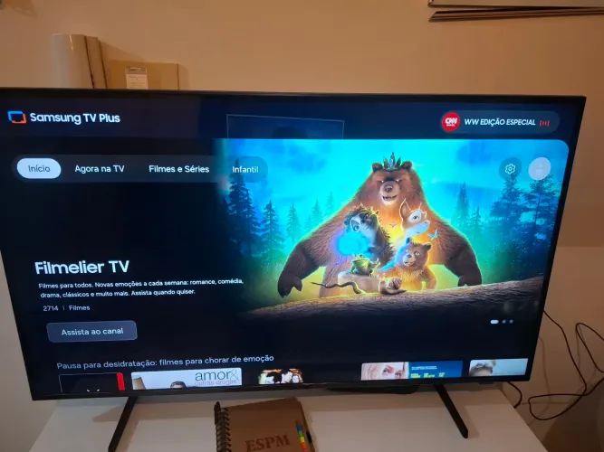Smart TV 43" Samsung 4K UHD Crystal UHD UN43U8600FGXZD Tizen Bixby 3 HDMI