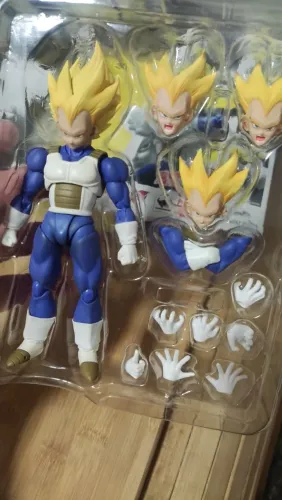 Vegeta ssj Sh figuarts Bandai (LEIA O ANÚNCIO)