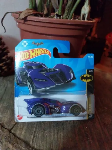 Carrinho Hot Wheels Batman