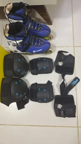 Patins Oxer Semi-novo com Joelheira, Cotoveleira e Munhequeira