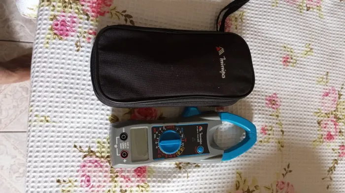 Alicate amperímetro 