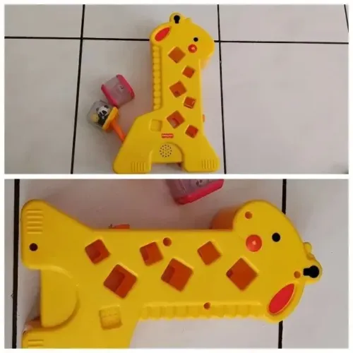  Brinquedo para Bebês Girafa Fisher-Price com 02 Blocos 