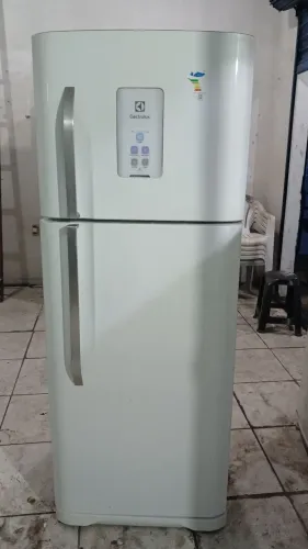 Geladeira Electrolux Frost Free 