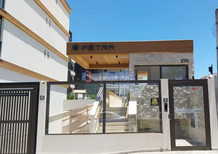 Espetacular apartamento à venda, no Petra, um dos melhores condomínios residenciais, 2 suí