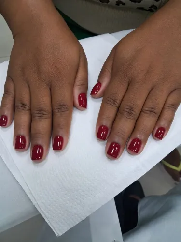 Unhas a domicílio