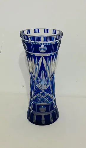 Antigo Vaso Em Cristal Da Bohemia Doublé Azul Lapidado