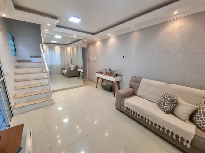 Casa de condomínio para venda tem 60 metros quadrados com 2 quartos