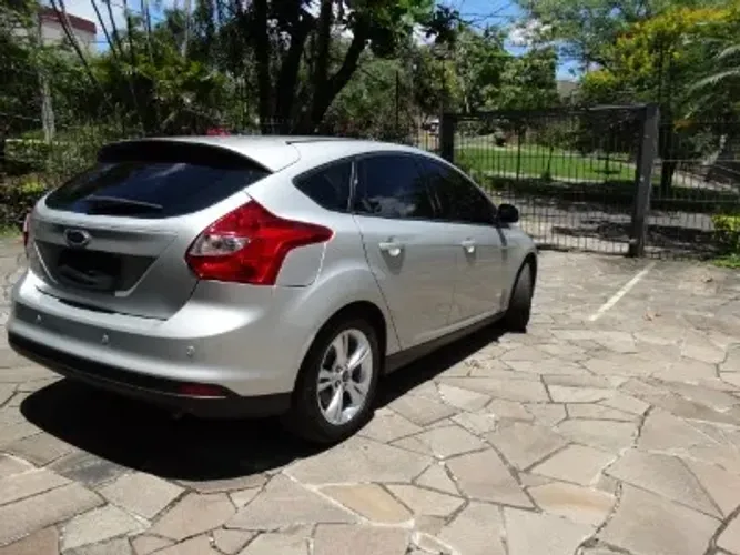 Ford Focus 1.6 S/se/se Plus Flex 8v/16v 5P 2015