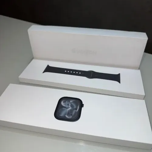 Apple Watch S11 - 46mm Lacrado GPS Preto Jet-Black