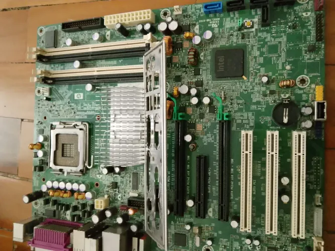Placa Mae HP PCB 2007 FMB-0702 7×Slot PCIs 4×DIMM LGA 775