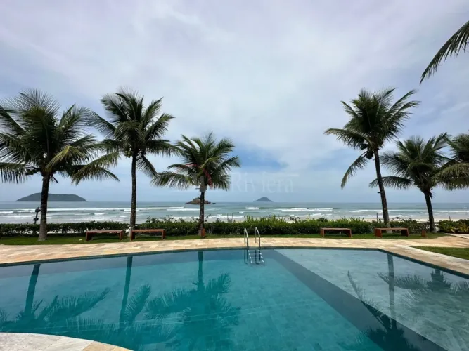 Casa Frente ao Mar em Condomínio fechado em Juquehy.