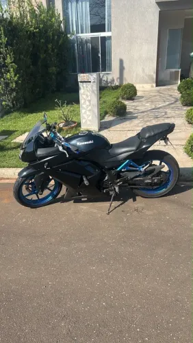 Moto Kawasaki