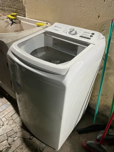 Máquina de lavar usada