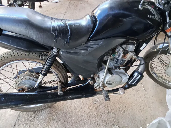 R$6.000.00,vendo moto Fan em dias só transferir