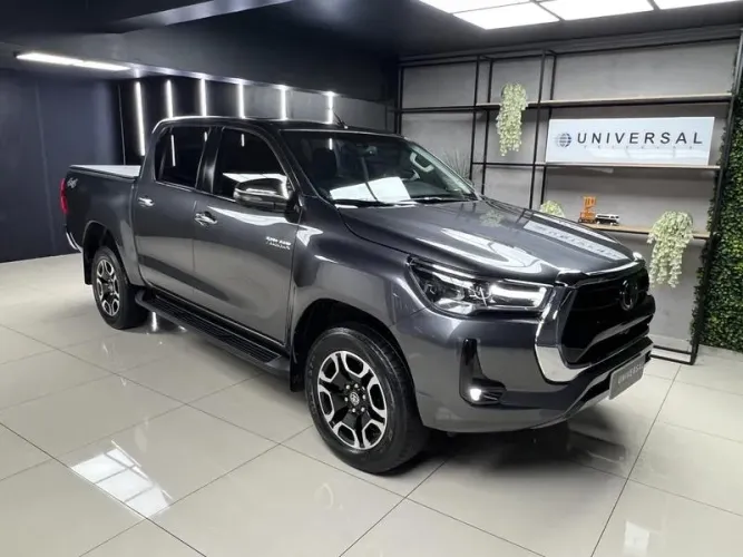 Toyota Hilux CD SRX 4X4 2.8 TDI 16V Diesel Aut. 2025