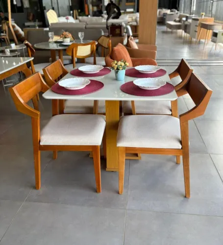 Mesa de Jantar 90×90 com 4 cadeiras nova a pronta entrega 