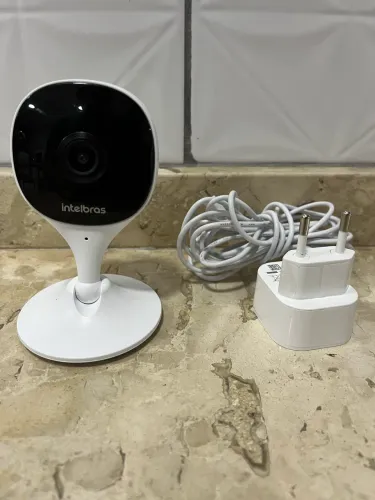 Câmera Wi-Fi função babá eletrônica 