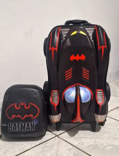 Mochila Com Rodas E Lancheira Carro Batman 3D