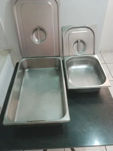 Vendo 2 cubas c/tampa p/ restaurante..