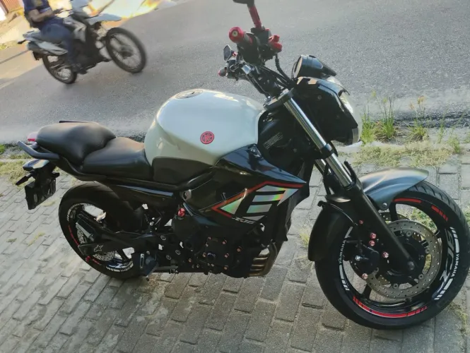 A moto e extra, sem nada pra fazer!