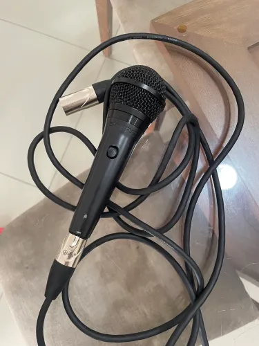 Microfone marca Shure