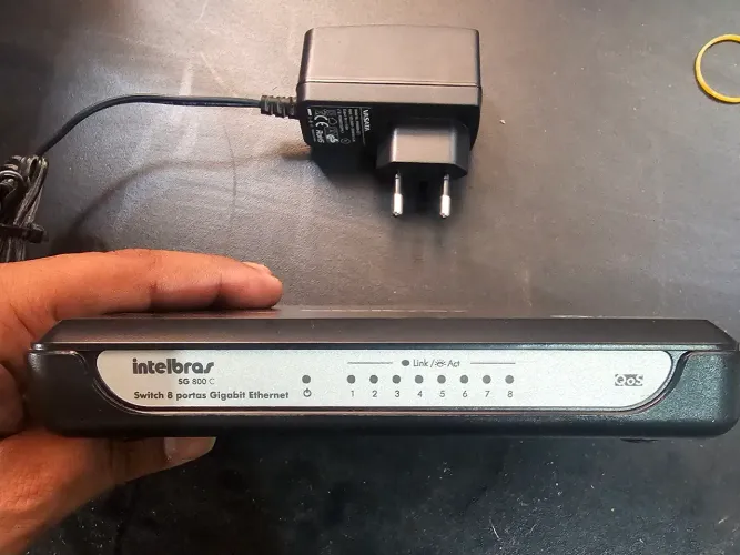 Switch 8 portas Gigabit Intelbras SG 800C