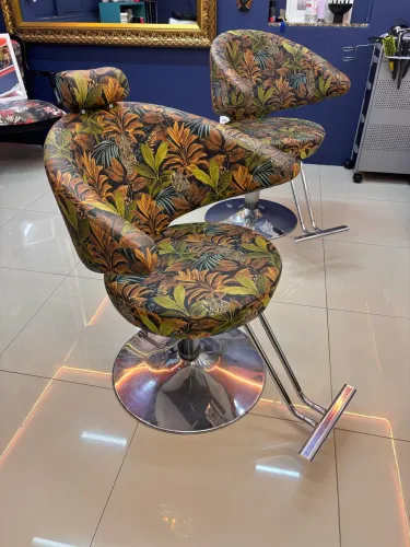 Vendo lavatório para salão e duas cadeiras Haisan