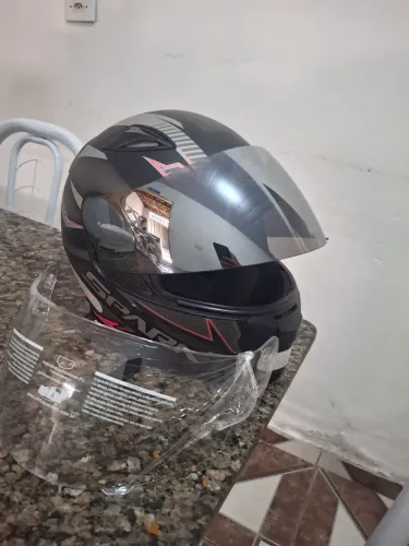 Capacete Spark muito novo