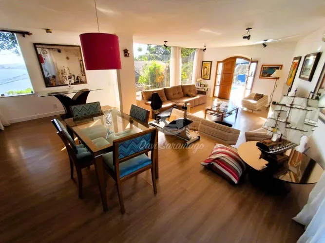Casa com 3 Quartos à Venda - São Francisco - Niterói/RJ