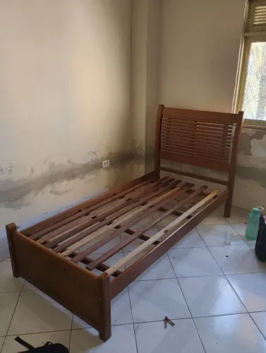 Cama de Solteiro em Madeira Maciça - Qualidade, Durabilidade e Elegância
