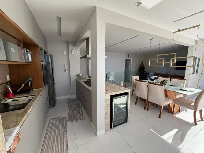 Cobertura Duplex 3 Quartos 1 quadra da orla de Itapuã 160m²