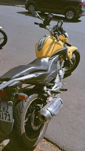 Vendo cb 300 2010