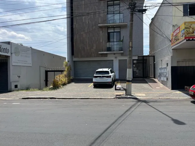 Sala comercial 125 m2+ depósito 18,5m2, região central, excelente acabamento