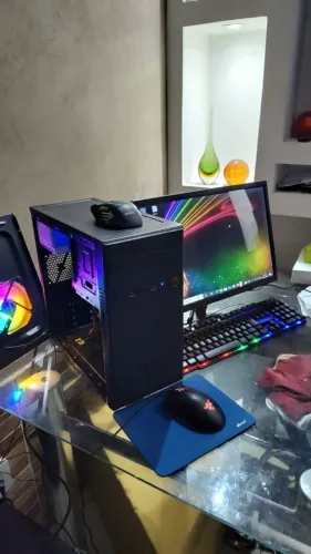 Pc intel Core i5, Monitor LED 20 Pol, Memória 8 Gb, HD 500 Gb, Muito Rápido, Ótimo Estado.
